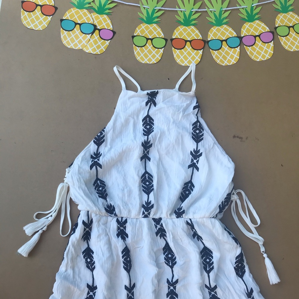 PERFECT WHITE SUMMER DRESS LUSH SIZE M NAVY DESIGN